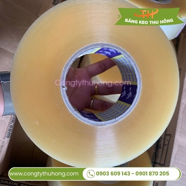 Băng keo trong dán thùng 900gr Băng keo trong dán thùng 900gr