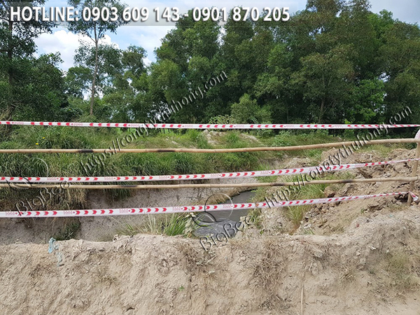 Rào chắn cảnh báo đường sạt lở