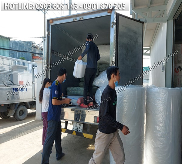 Bigbee giao hàng băng keo