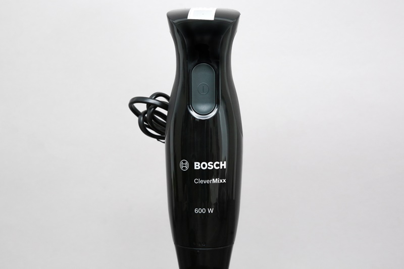 Có nút nhấn điều khiển trên tay cầm - Máy xay cầm tay Bosch HMH.MSM2650B 600W Có nút nhấn điều khiển trên tay cầm - Máy xay cầm tay Bosch HMH.MSM2650B 600W