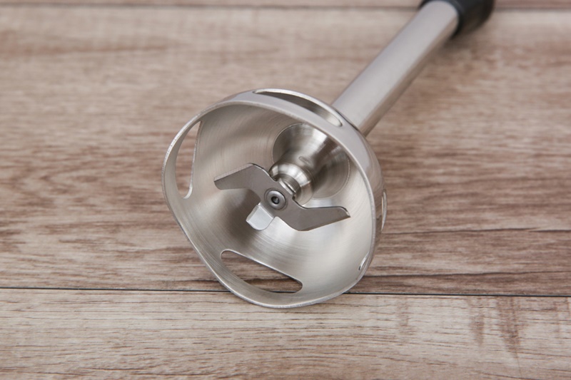 Hoạt động với công suất lớn 750 W, lưỡi dao 2 cánh bằng thép không gỉ sắc bén - Máy xay sinh tố cầm tay Bosch MSM67160 Hoạt động với công suất lớn 750 W, lưỡi dao 2 cánh bằng thép không gỉ sắc bén - Máy xay sinh tố cầm tay Bosch MSM67160