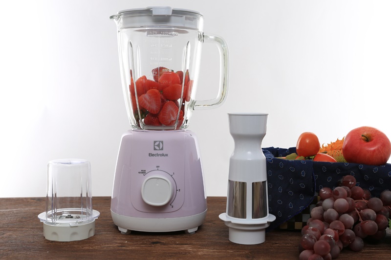 Máy xay sinh tố Electrolux EBR3646 Máy xay sinh tố Electrolux EBR3646