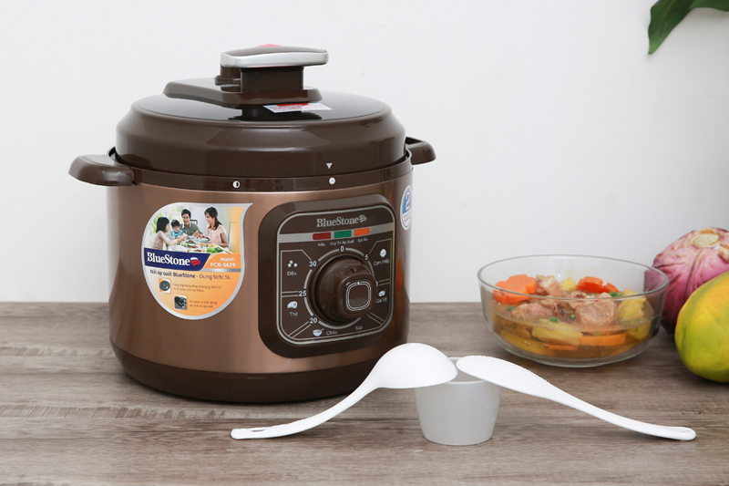 Mẫu mã đẹp - Nồi áp suất điện Bluestone PCB-5629 Mẫu mã đẹp - Nồi áp suất điện Bluestone PCB-5629