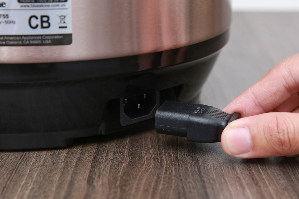 Nồi áp suất Bluestone PCB-5755 - Dây điện có thể tháo rời Nồi áp suất Bluestone PCB-5755 - Dây điện có thể tháo rời