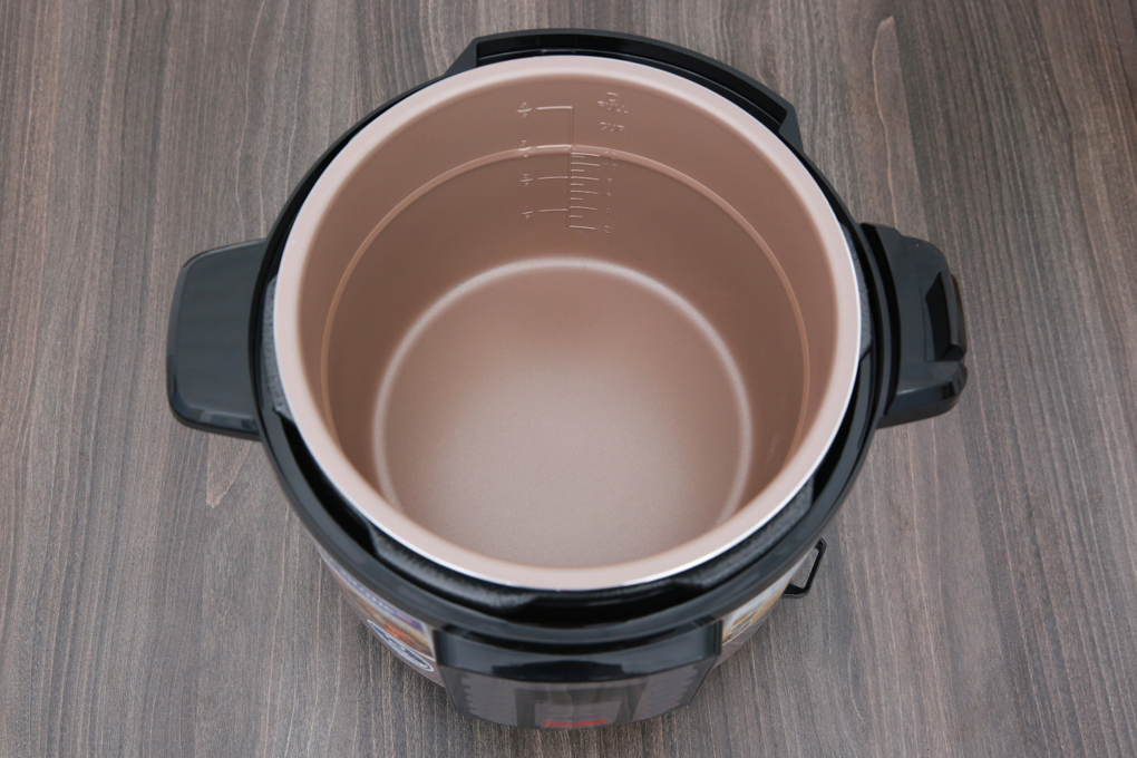 Nồi áp suất Bluestone PCB-5755 - Lòng nồi hợp kim nhôm phủ chống dính Nồi áp suất Bluestone PCB-5755 - Lòng nồi hợp kim nhôm phủ chống dính