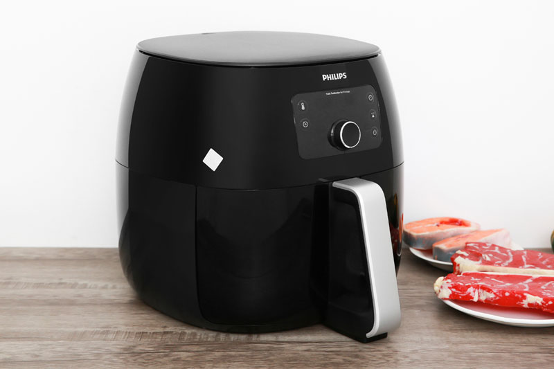 Có kiểu dáng chắc chắn, màu đen sang trọng - Nồi chiên không dầu Philips HD9650 Có kiểu dáng chắc chắn, màu đen sang trọng - Nồi chiên không dầu Philips HD9650