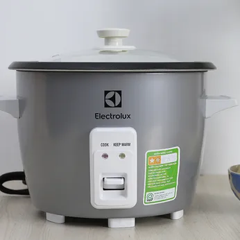 Nồi cơm điện Electrolux 1.8 lít ERC1800