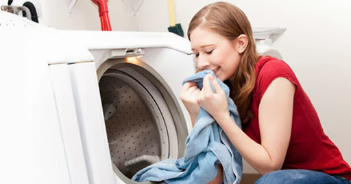 Làm thế nào để tránh mùi hôi, nấm mốc bên trong máy giặt ?