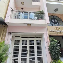 Cho thuê nhà mặt tiền 24 đường số 3 Cư xá Đô Thành, Quận 3, HCM.