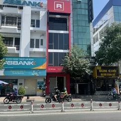 Cho thuê tòa nhà mặt tiền 182 Khánh Hội, Quận 4