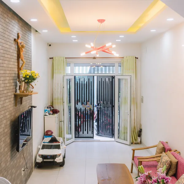 Cho thuê nhà hẻm 257/ đường 3/2, Quận 10