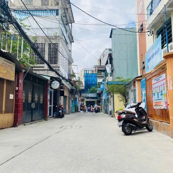 BẠN CẦN: ÔTÔ ĐỖ CỬA, NHIỀU PHÒNG, Q10 - NHÀ 6PN - 200M2 SÀN - 9,8 TỶ