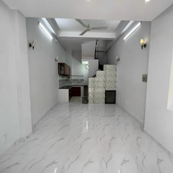 Bán nhà 1 trệt 3 lầu hẻm 575 Cách mạng Tháng Tám Phường 15 Quận 10