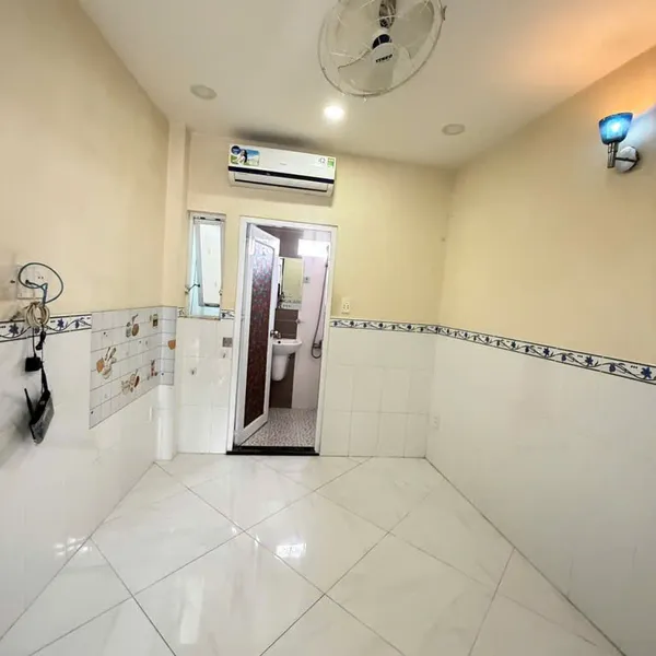 Bán nhà hẻm 384 Lý Thái Tổ, P. Vườn Lài, TPHCM.