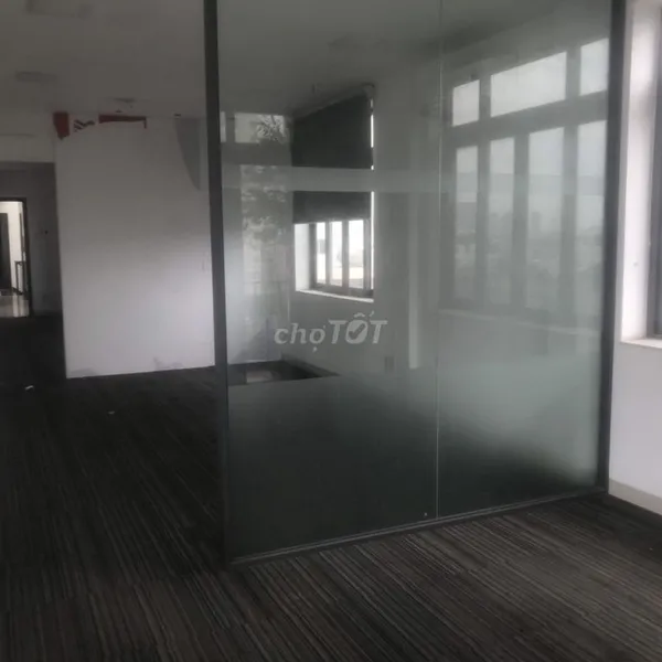 Cho thuê toà nhà Văn phòng măt tiền đường Võ Văn Kiệt P. Cô Giang Quận 1 HCM