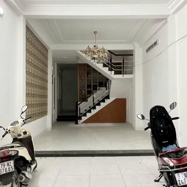 Cho thuê Nhà NC có 5pn - 4wc số 7A/19/ Thành Thái, P.14, Quận 10, HCM