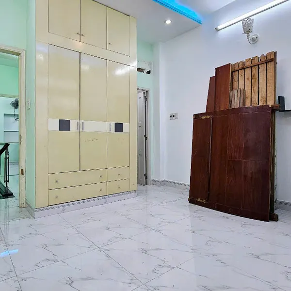 Cho thuê nhà mới Hẻm ba gác 474/ Nguyễn Tri Phương, Phường 9, Quận 10, HCM