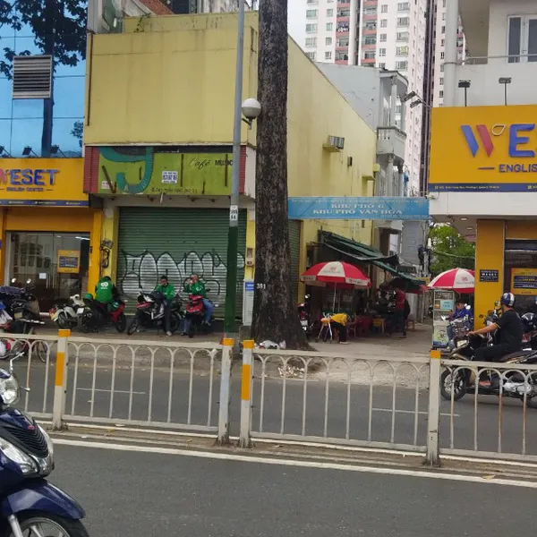 Cho thuê  Nhà mặt tiền 875 Trần Hưng Đạo Phường 1 Quận 5