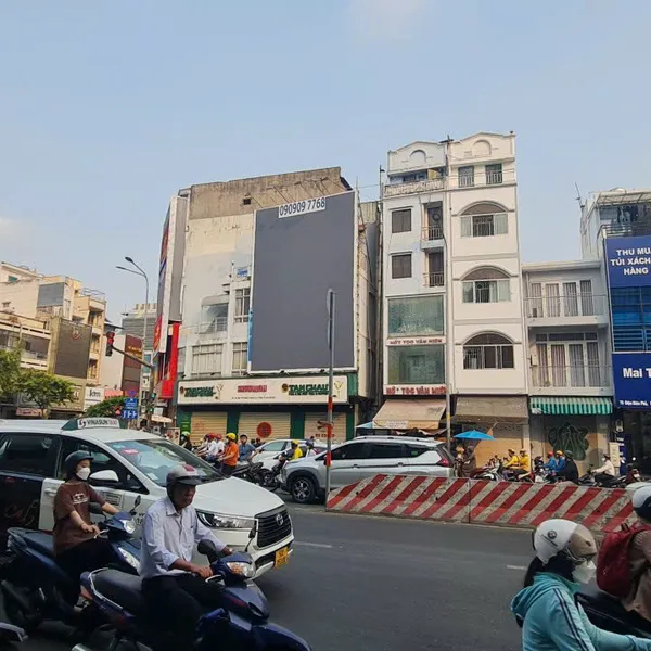 Cho thuê nhà mặt tiền đoạn 2 chiều Điện Biên Phủ P. Đakao Quận 1
