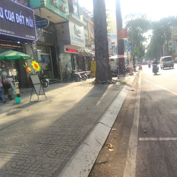 Cho thuê 2 căn Nhà mặt tiền 657 - 659 Trần Hưng Đạo Quận 5