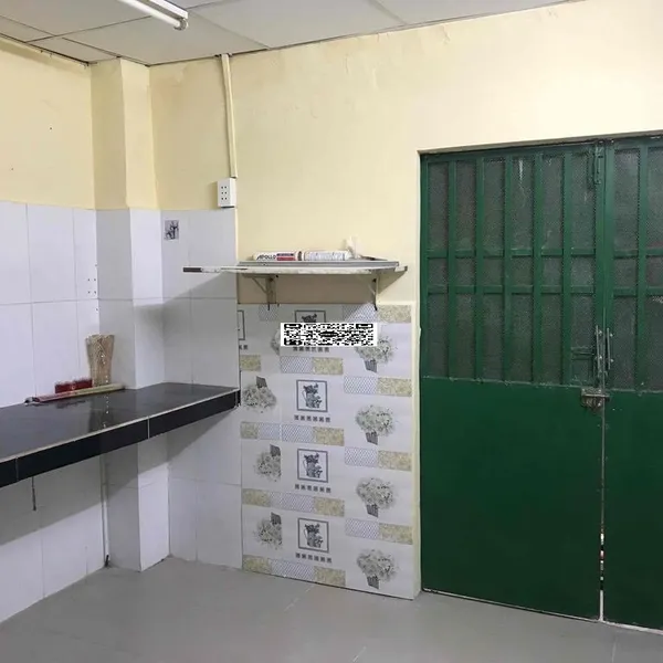 Cho thuê nhà nguyên căn 166/ Hồ Bá Kiện P.15 Q10 HCM