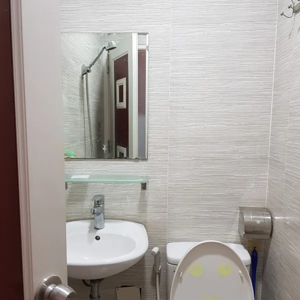 Cho thuê Nhà mặt tiền 1 trệt 3 lầu Trần Bình Trọng Quận 5