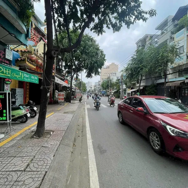 Bán nhà mặt tiền đường Hưng Phú, P9, Quận 8, HCM