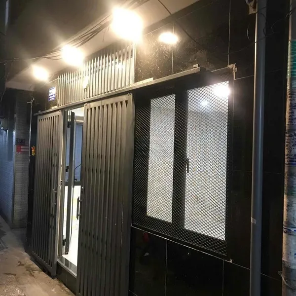 Cho thuê nhà 223/ Vĩnh Viễn, Phường 4, Quận 10, HCM.