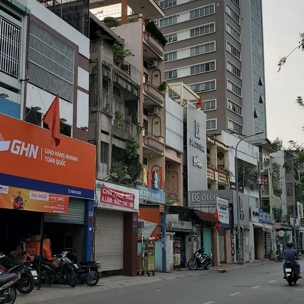 Bán Nhà mặt tiền 76 Trần Đình Xu, Quận 1