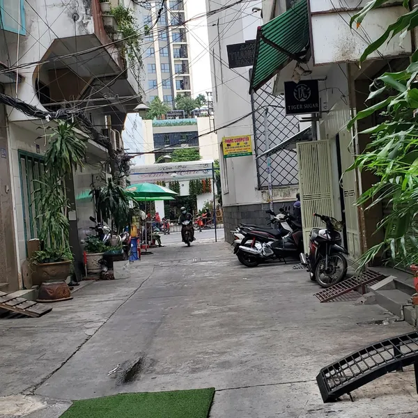 Bán nhà hẻm xe hơi 63/ đường 3/2, Phường 11, Quận 10