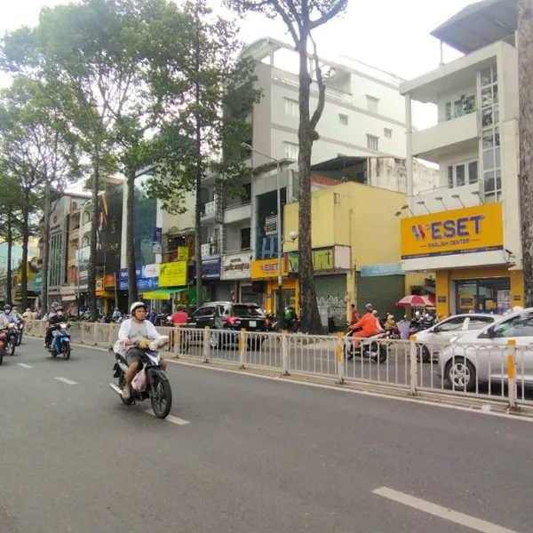 Cho thuê  Nhà mặt tiền 875 Trần Hưng Đạo Phường 1 Quận 5