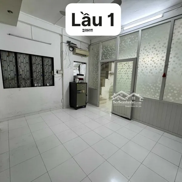 Cho thuê nhà mặt tiền đường 690 Lê Hồng Phong P10 Quận 10 HCM