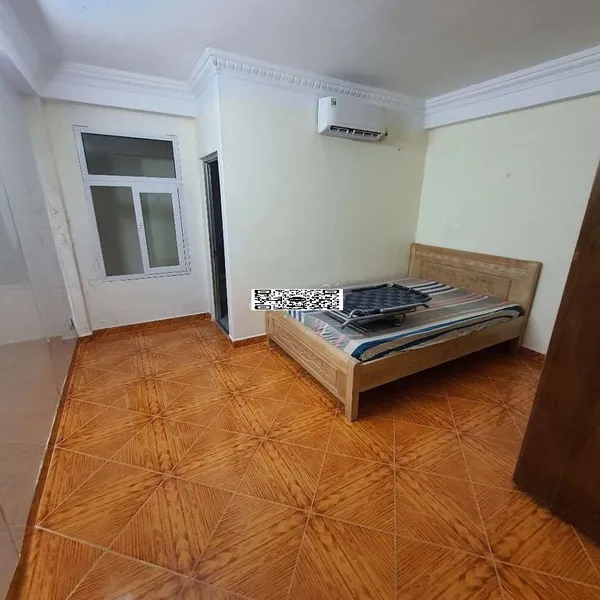 Cho thuê Nhà ngay đầu hẻm 263 Nguyễn Trãi P. Nguyễn Cư Trinh Quận 1 HCM