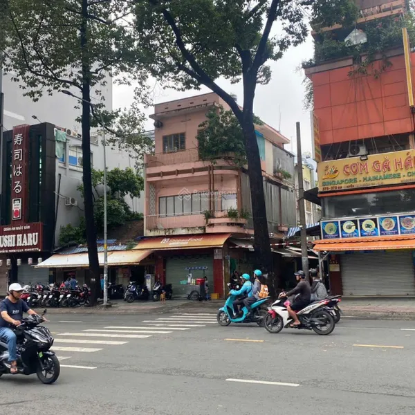 Cho thuê 2 căn nhà mặt tiền 375 - 377 đường Nguyễn Tri Phương P5 Quận 10 HCM