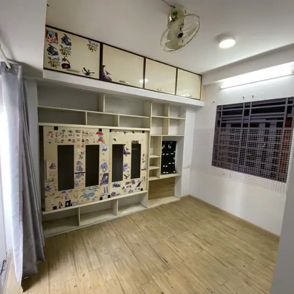 NHÀ HẺM 372/ ĐIỆN BIÊN PHỦ - NGANG 6.26M- GIÁP Q1- Q3 - 5 TẦNG - DTSD 80M2- CHỈ 5.3 TỎI