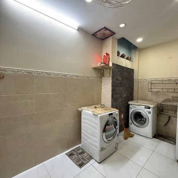 Bán nhà hẻm 384 Lý Thái Tổ, P. Vườn Lài, TPHCM.