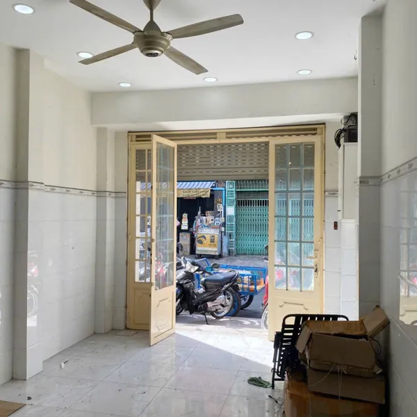 Cho thuê Nhà mặt tiền 194 Tân Phước, P.7, Quận 10, HCM