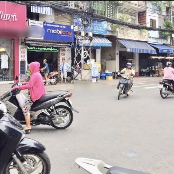 Cho thuê nhà mặt tiền ngay ngã 3 Ngô Quyền, Quận 10