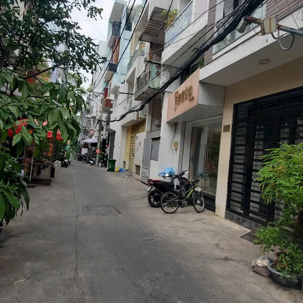 Cho thuê nhà Hẻm 157/ đường 3/2, P11, Quận 10, HCM