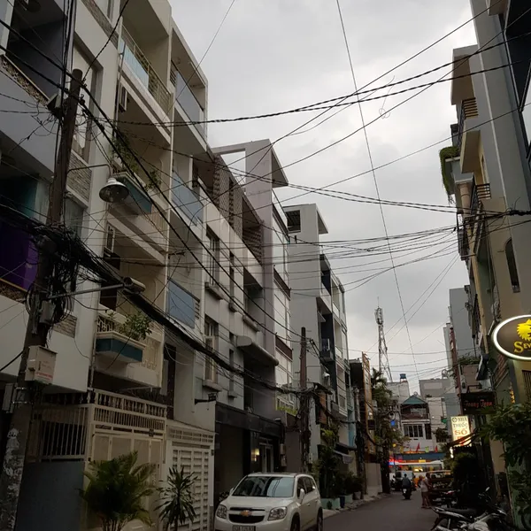 Cho thuê Nhà hẻm xe hơi 104 Thành Thái, P.12, Quận 10