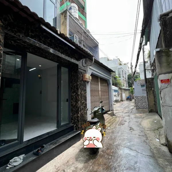 Bán nhà 1 trệt 3 lầu hẻm 575 Cách mạng Tháng Tám Phường 15 Quận 10