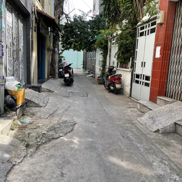 Bán nhà HXH 3/45/ Thành Thái Phường 14 Quận 10.