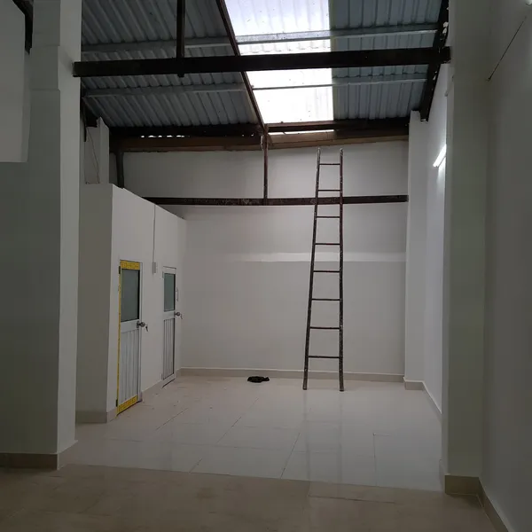Cho thuê Nhà mặt tiền 261 Nguyễn Chí Thanh, P12, Quận 5