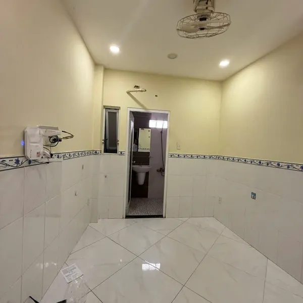 Bán nhà hẻm 384 Lý Thái Tổ, P. Vườn Lài, TPHCM.