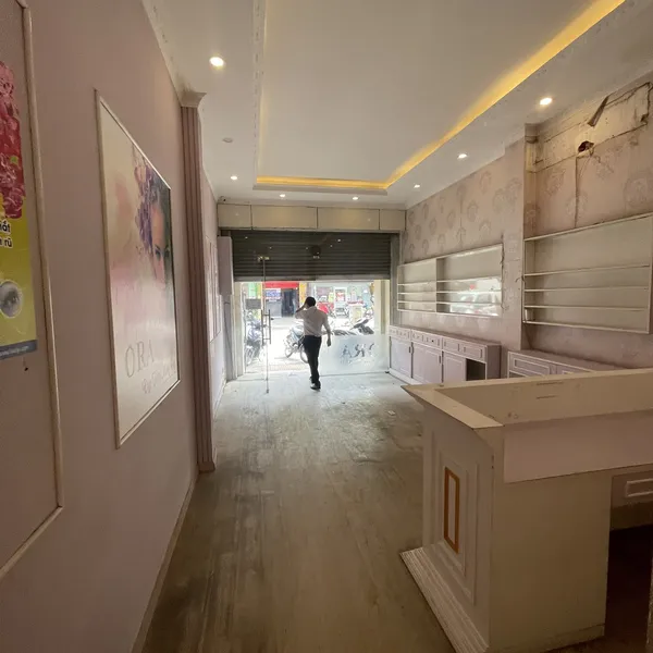 Cho thuê nhà mặt tiền 365 Sư Vạn Hạnh, P12, Quận 10