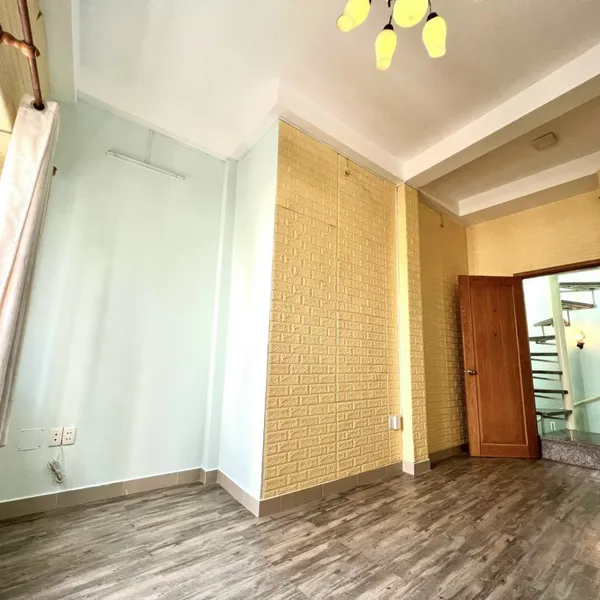 Cho thuê Nhà mặt tiền Nguyễn Đình Chính, Quận Phú Nhuận.