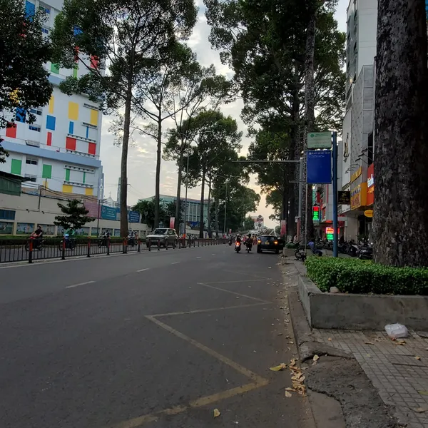 Cho thuê nhà mặt tiền 354 đường 3/2, P12, Quận 10