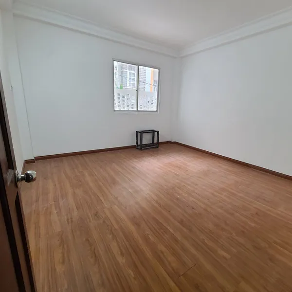 Cho thuê nhà hẻm 8m 456 Cao Thắng, P12, Quận 10