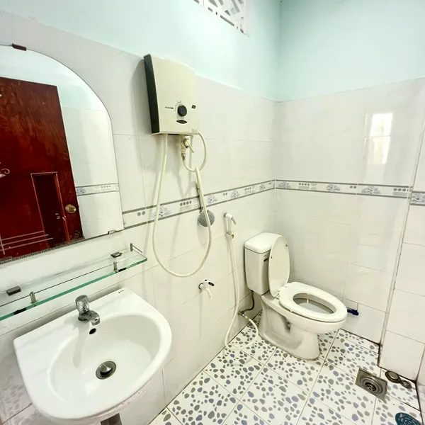 Cho thuê nhà hẻm 154 Võ Thị Sáu Quận 3