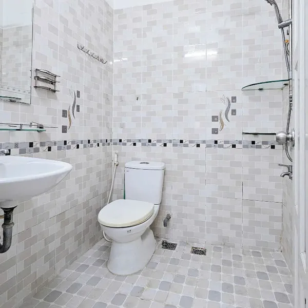 Cho thuê nhà mới Hẻm ba gác 474/ Nguyễn Tri Phương, Phường 9, Quận 10, HCM